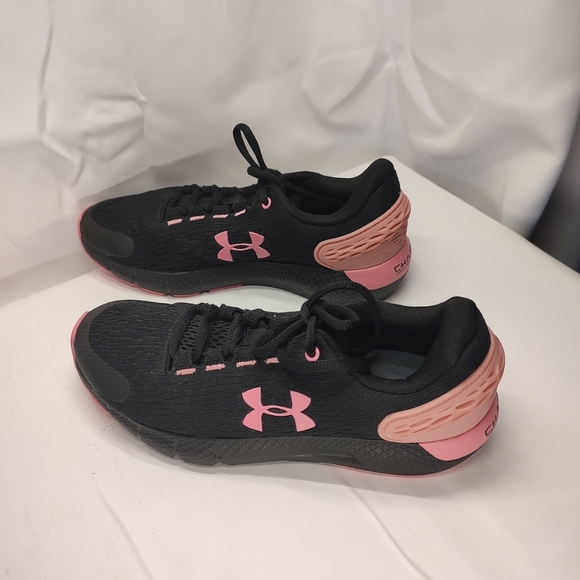 UNDER ARMOUR YOUTH Size 5 black/Pink lace up athletic shoes EUC! - Picture 4 of 7